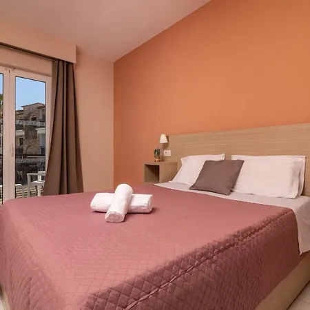 Aza Apartman Laganász